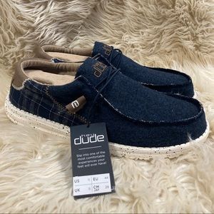 NEW Hey Dude Men’s Wally plaid shoes 11